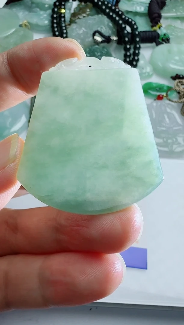 【闪购商品】翡翠颈饰未镶嵌1111111111