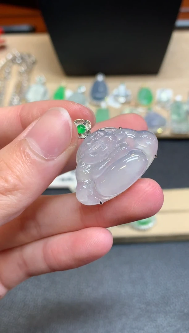 【闪购商品】翡翠颈饰18K金镶嵌佛公【无服务费】