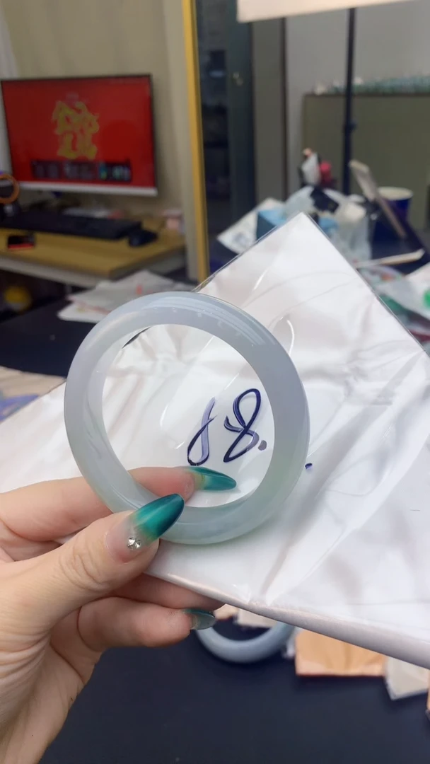 【闪购商品】翡翠手镯未镶嵌1001621057