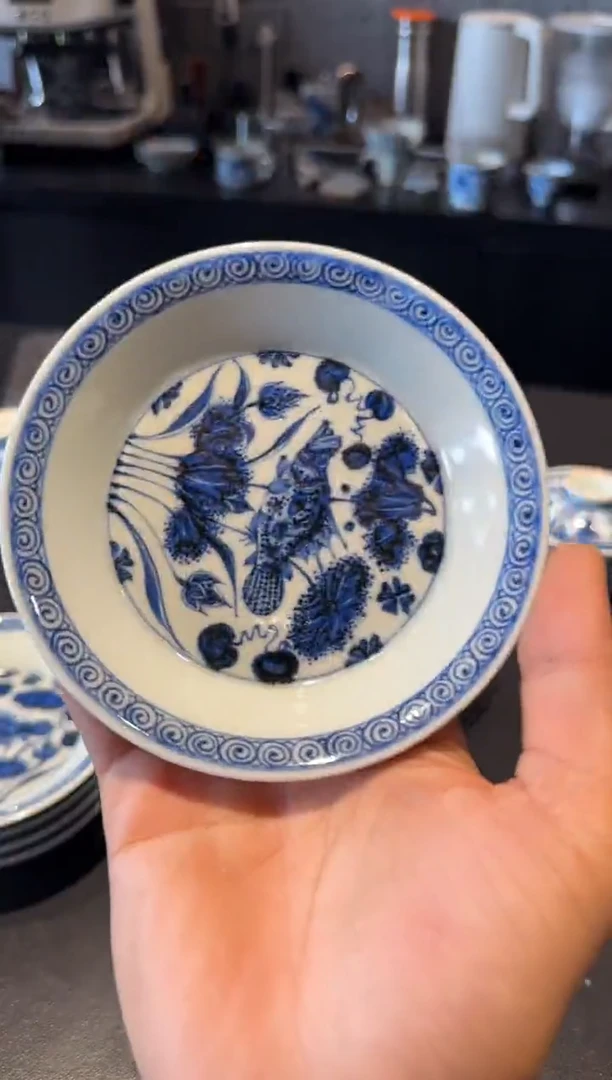 黄*壹溪蘭仰元 鱼藻纹小茶托
