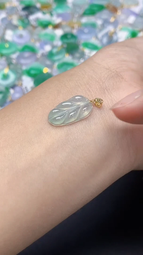 翡翠未镶嵌颈饰天然缅甸a货翡翠