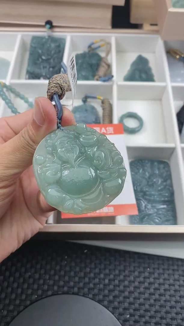 翡翠未镶嵌颈饰