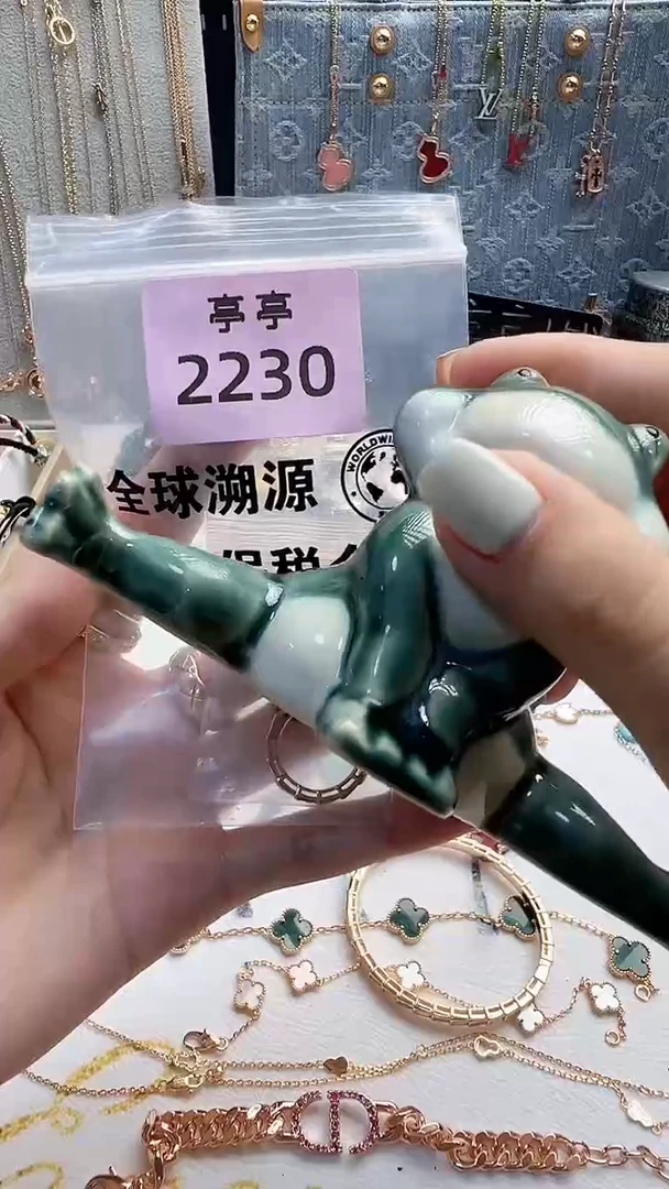 瓷片N**?彧贤聚宝阁彧贤聚宝阁