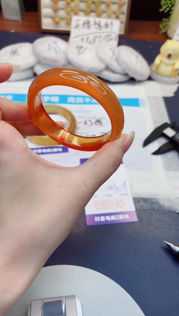 未镶嵌手镯石英质玉341-玛瑙-圈口58