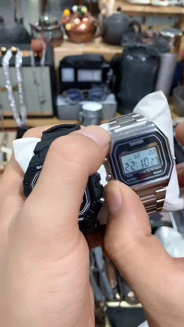 瓷片闪购商品  如图所示