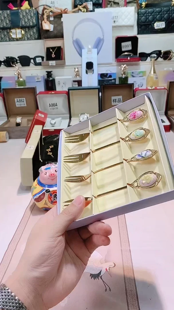 瓷片瓷器 库房到期 全部地板价@@1