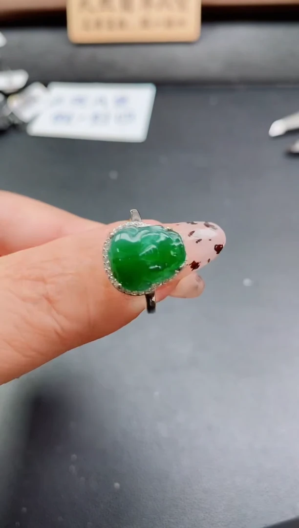 银S925镶嵌戒指翡翠1