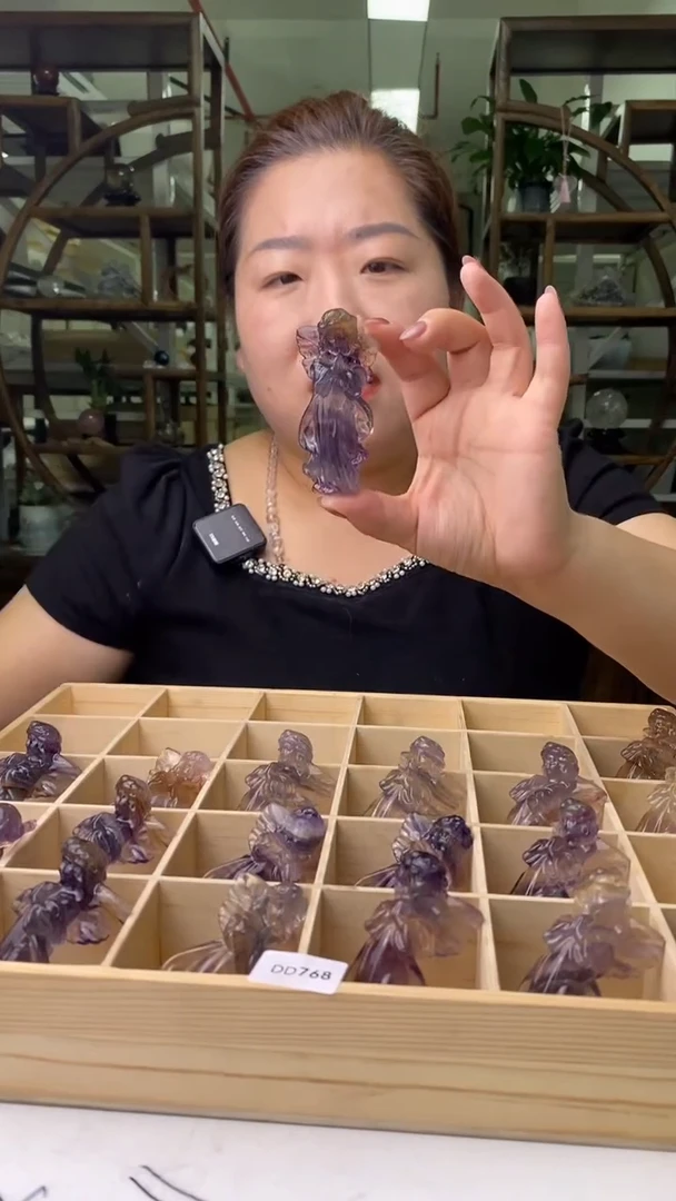 天使未镶嵌萤石（蓝色）萤石天使D768多样性发其一