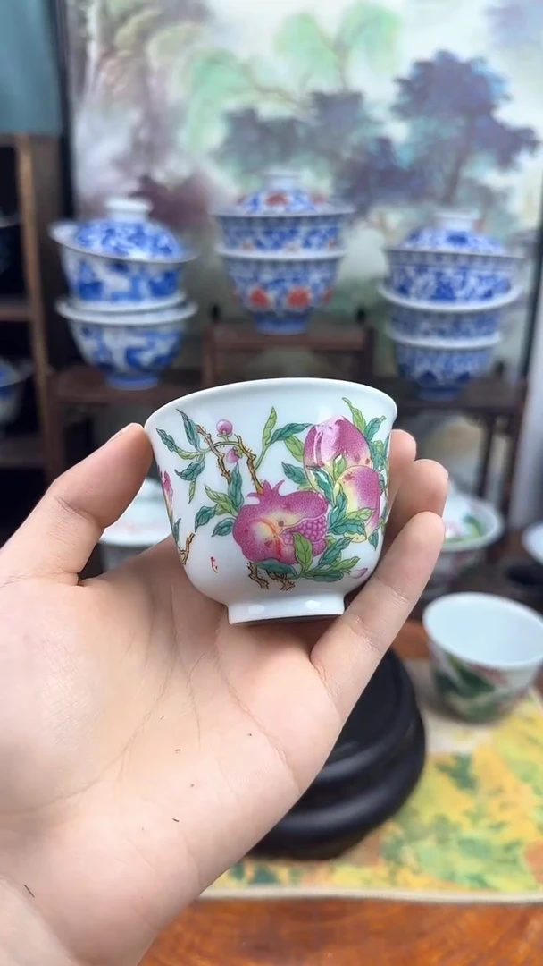 陶瓷粉彩三多铃铛杯