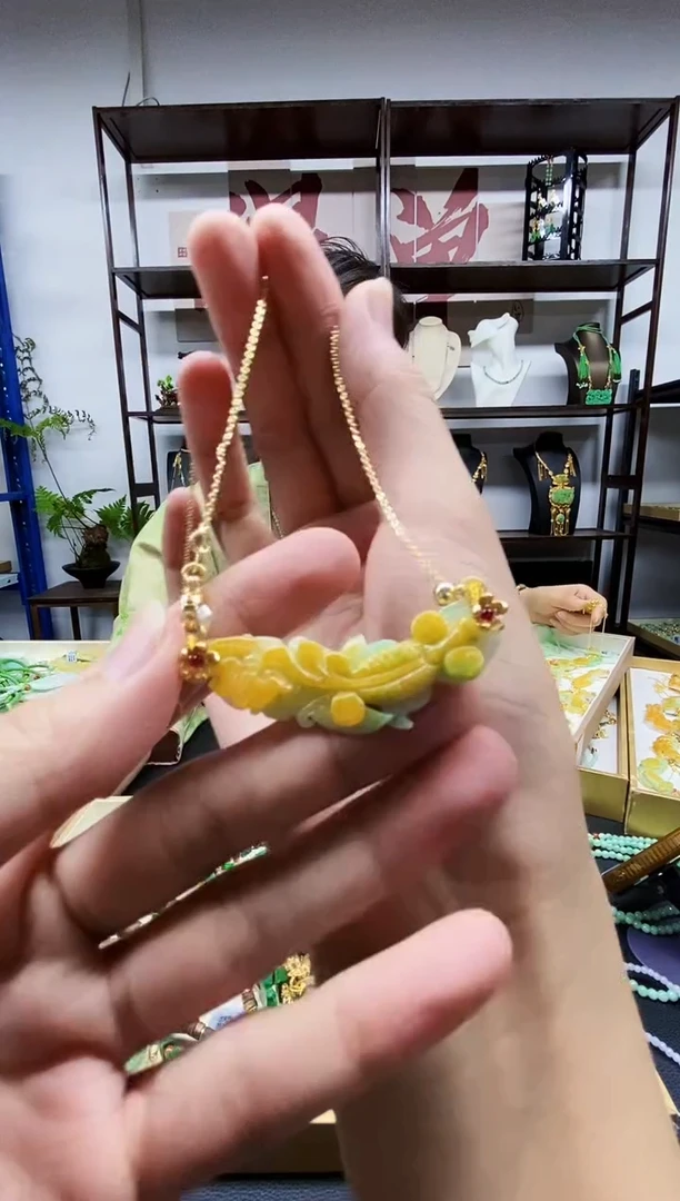 颈饰未镶嵌翡翠吊坠
