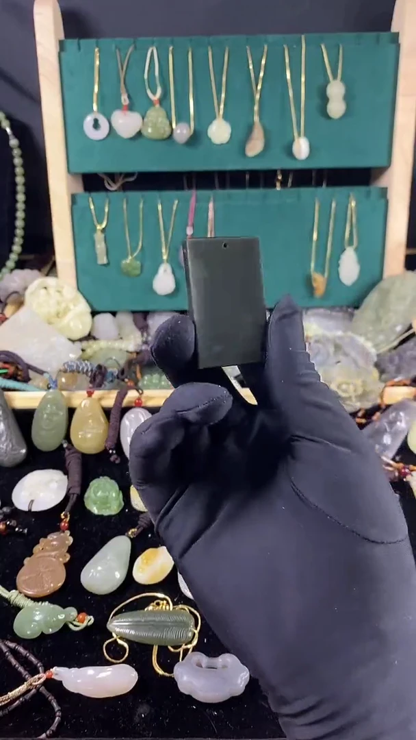 吊坠(赠链)未镶嵌和田玉45