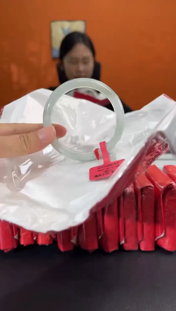 未镶嵌手镯翡翠9   545556