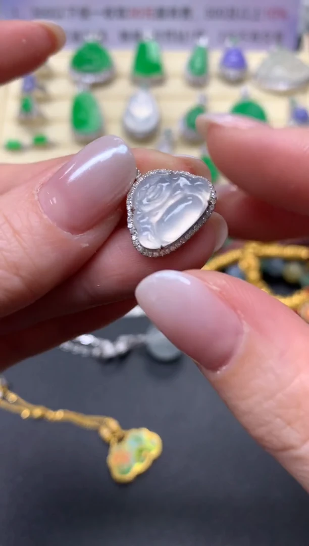 【闪购商品】翡翠吊坠(不含链)18K金镶嵌吊坠|2800+280