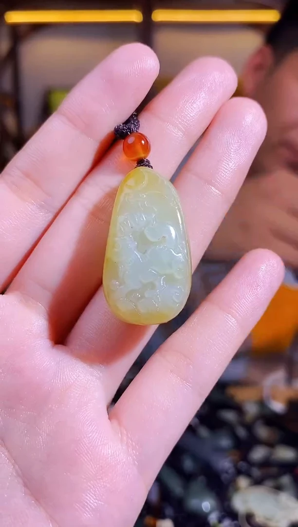 颈饰未镶嵌和田玉1