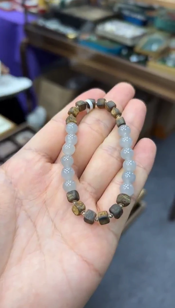 手串沉香未镶嵌配和田玉