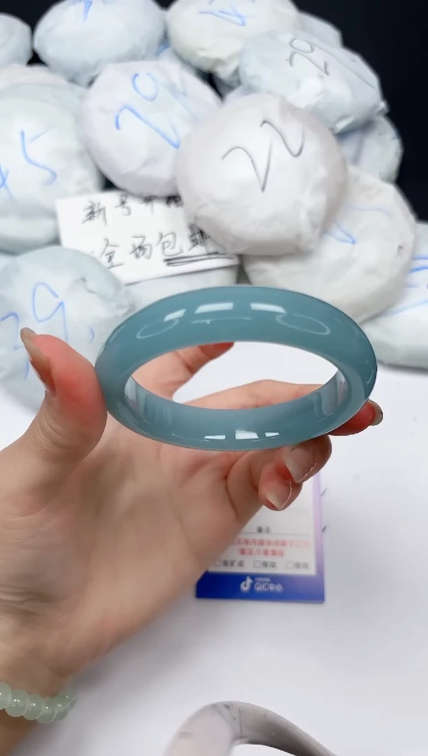 未镶嵌手镯石英质玉A76/5960