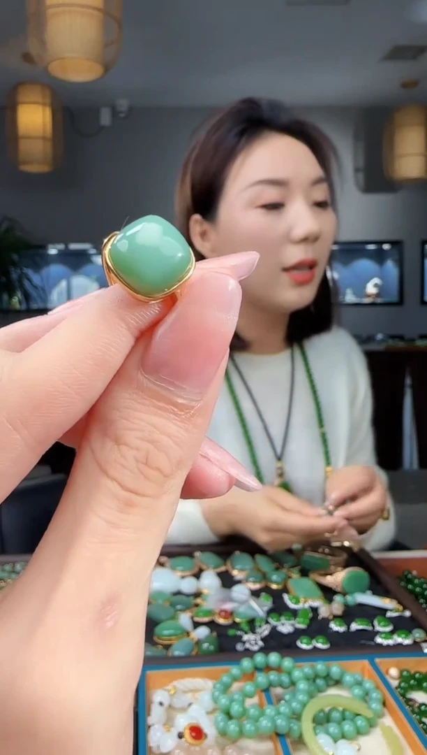 银S925镶嵌戒指和田玉1