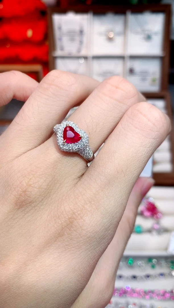 18K金镶嵌戒指红宝石1.1ct/天然宝石/七天无理由