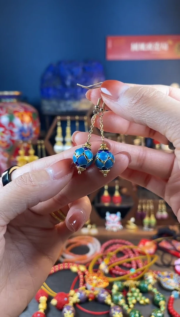 【闪购商品】蓝色莲花珐琅耳钩