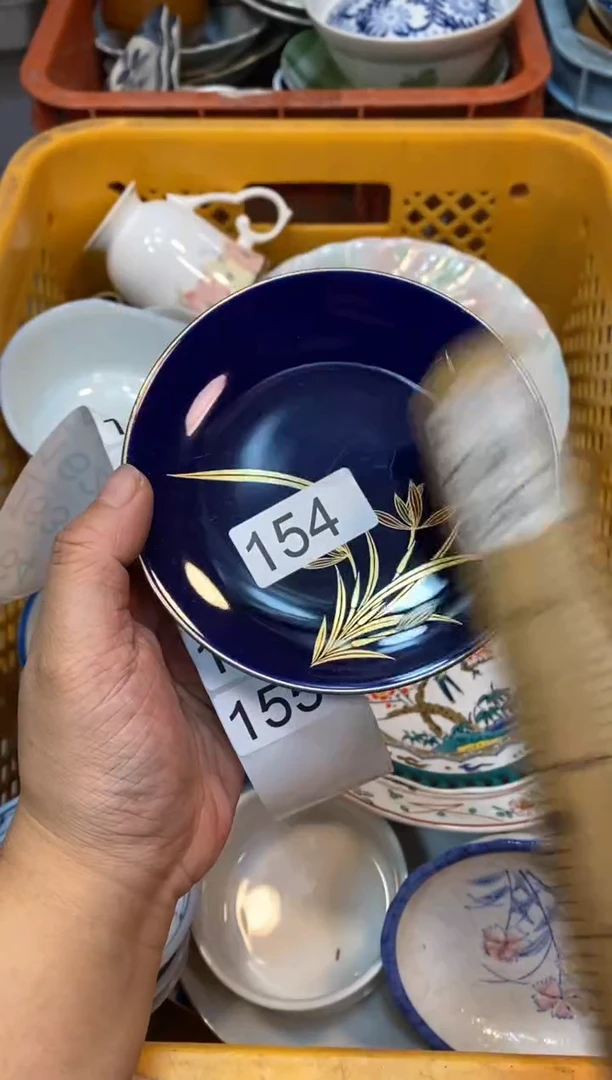 瓷片瑕疵..................