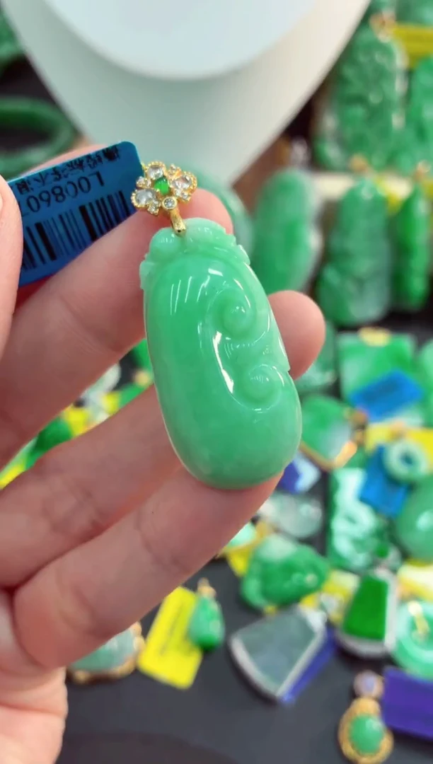 吊坠(不含链)未镶嵌翡翠天然缅甸翡翠A货