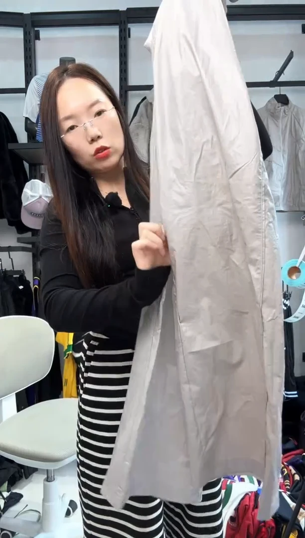 2100 编码  瑕疵直播间过款为准 尺码L