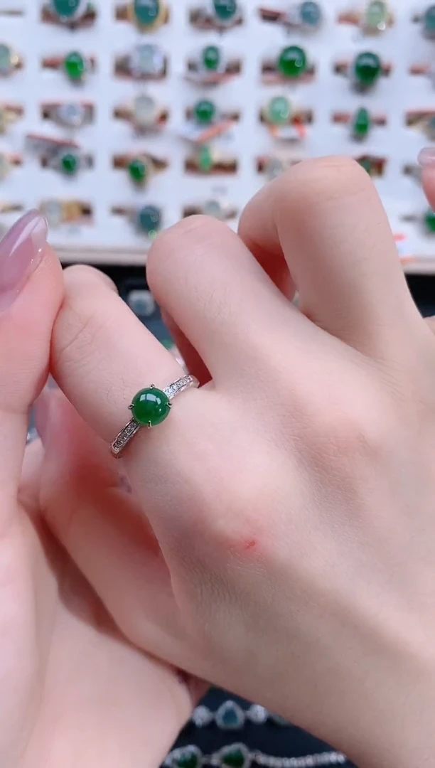 翡翠戒指银S925镶嵌天然翡翠