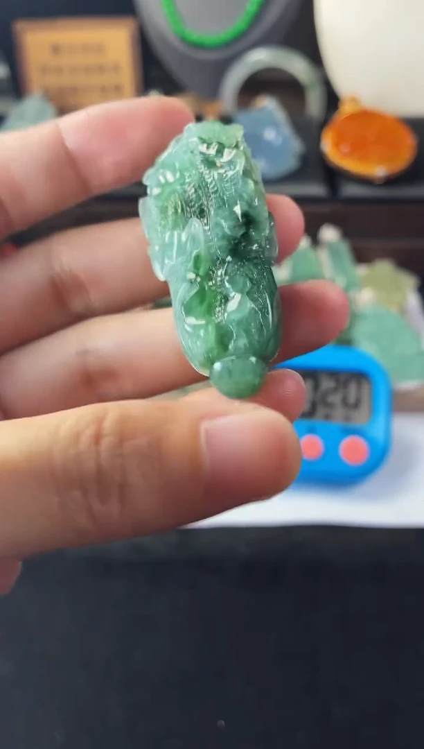 未镶嵌定制翡翠黄****64063毛货不退不换