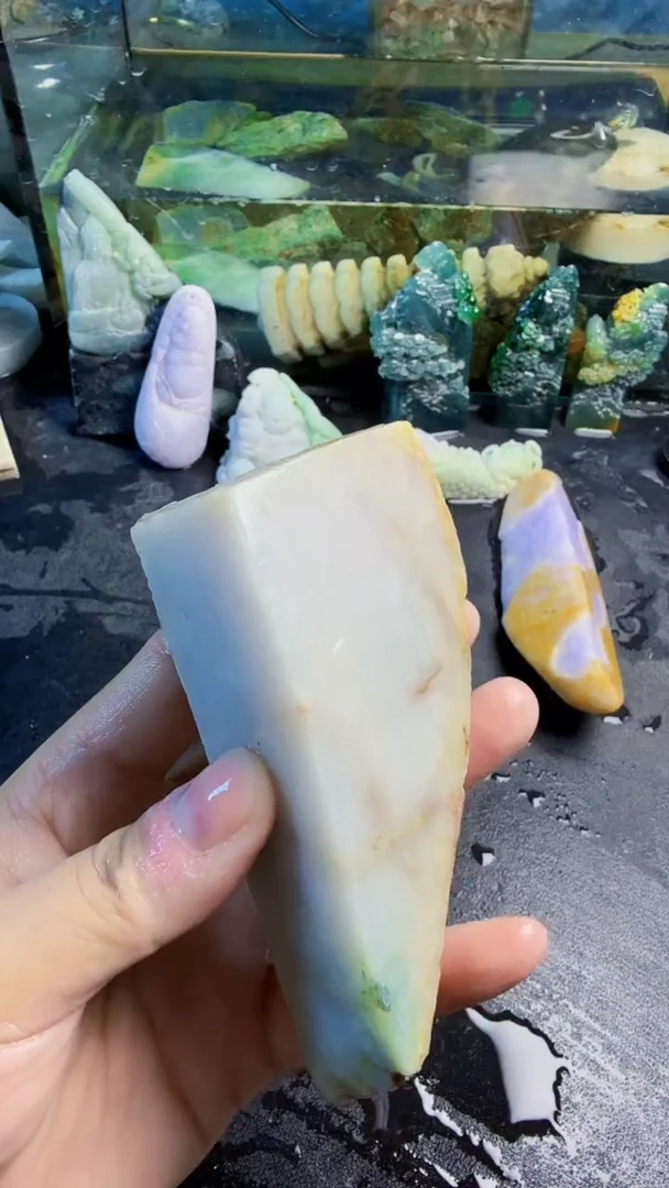 颈饰未镶嵌翡翠天然翡翠080