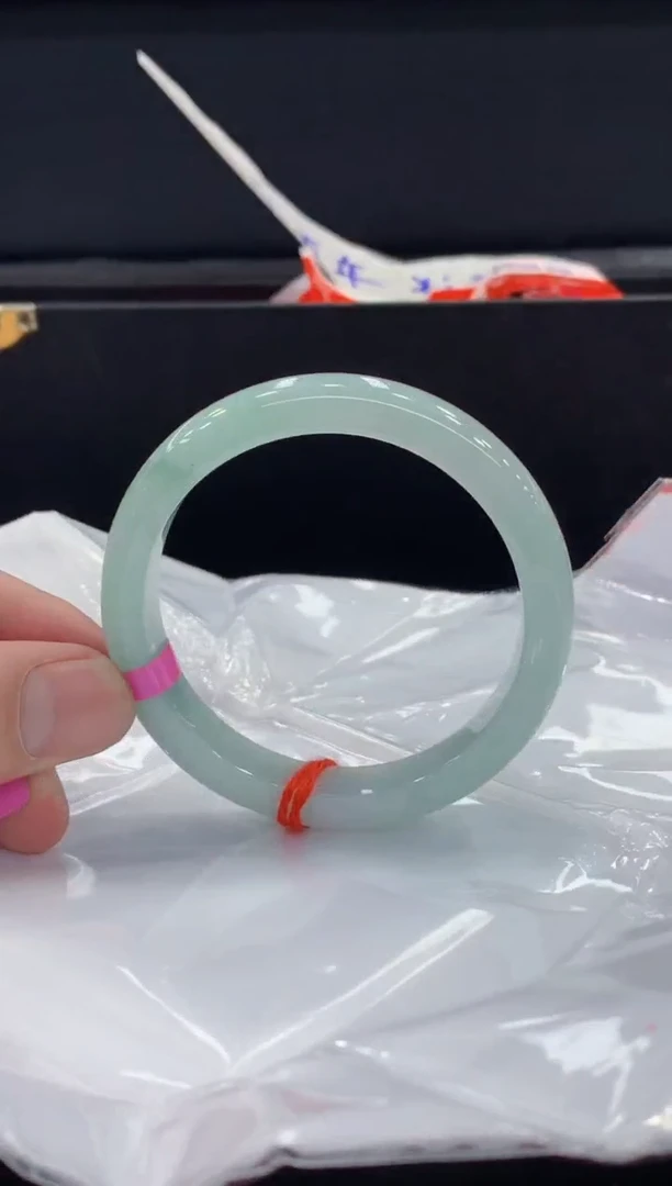 未镶嵌手镯翡翠翡翠手镯