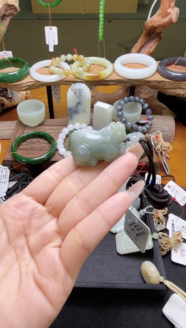 吊坠(不含链)未镶嵌和田玉吐拉牧场 貔貅 9009624