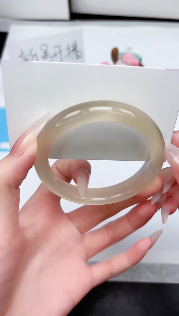 石英质玉手镯未镶嵌108-56.6