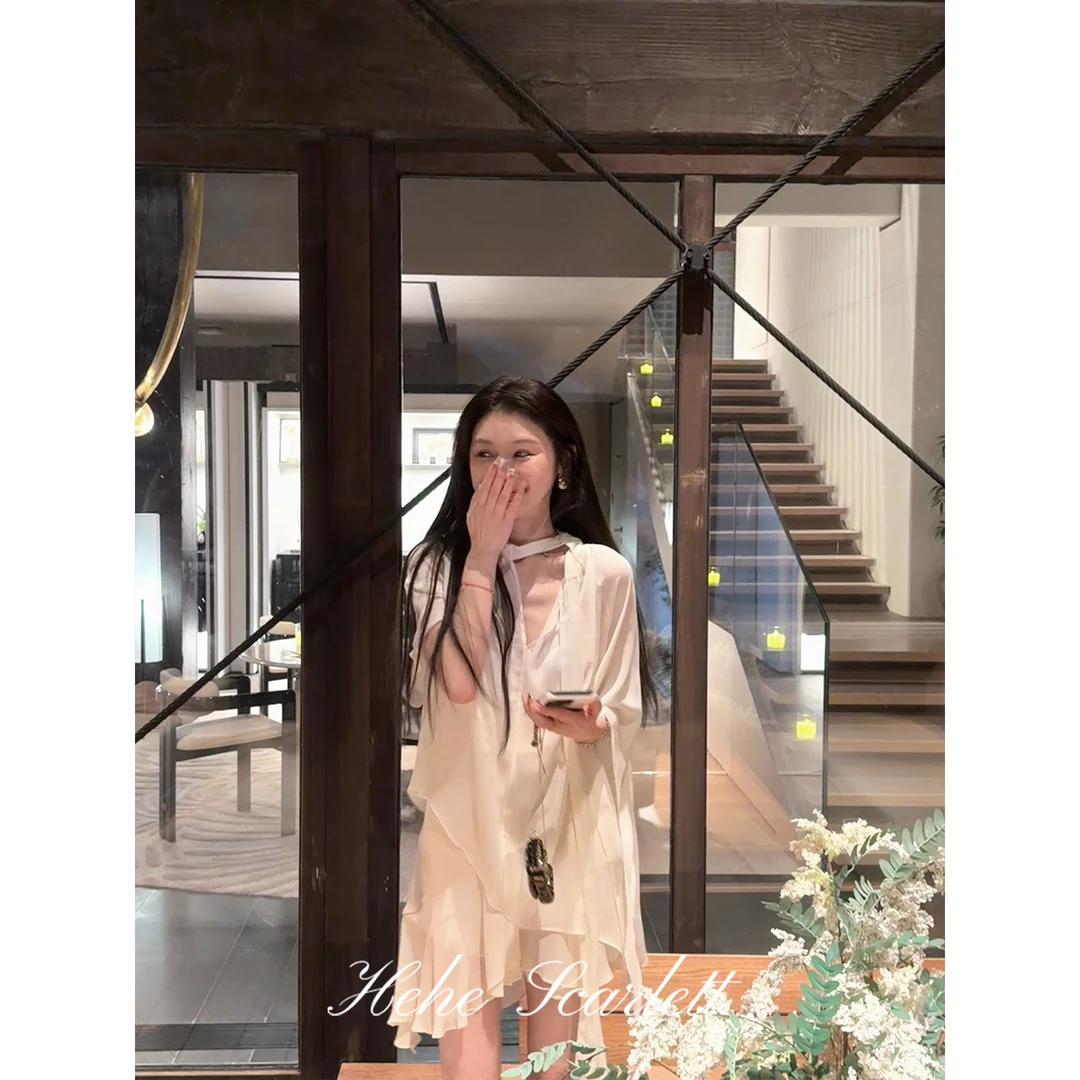 你的呵呵scarlett|法式飘带设计感不规则上衣