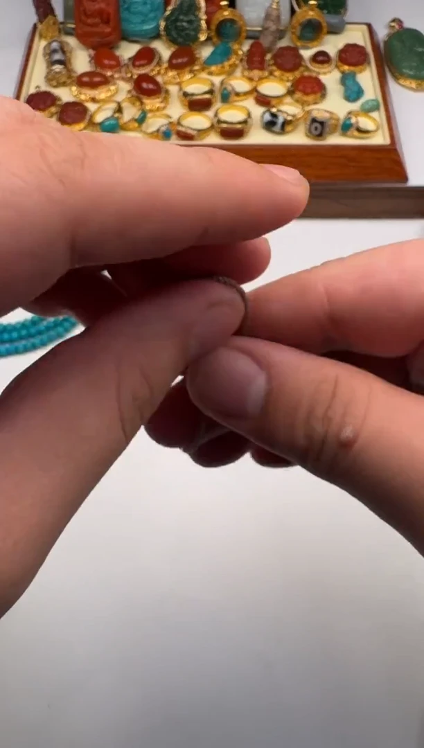 18K金镶嵌南红玛瑙挂件果*~配饰配饰