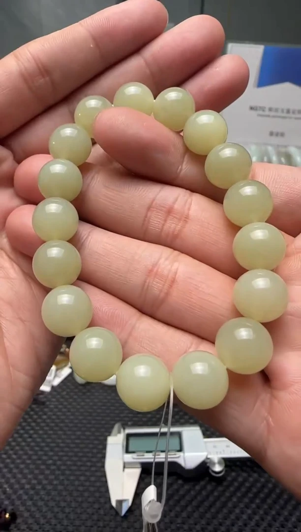 未镶嵌手串和田玉若羌料手串卡12