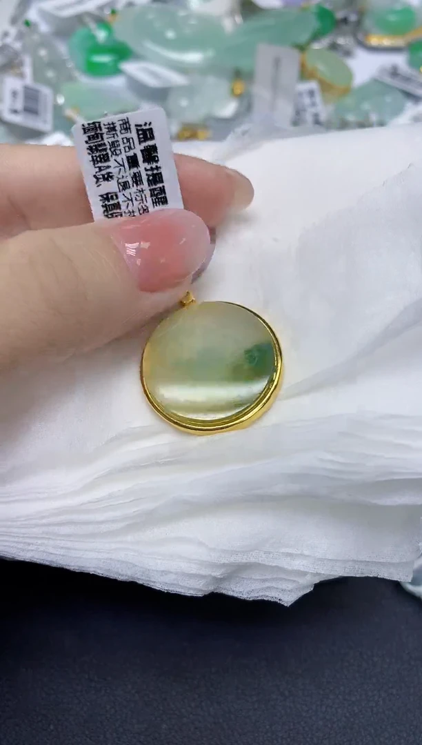 颈饰未镶嵌翡翠天然缅甸翡翠A货多样性发一件