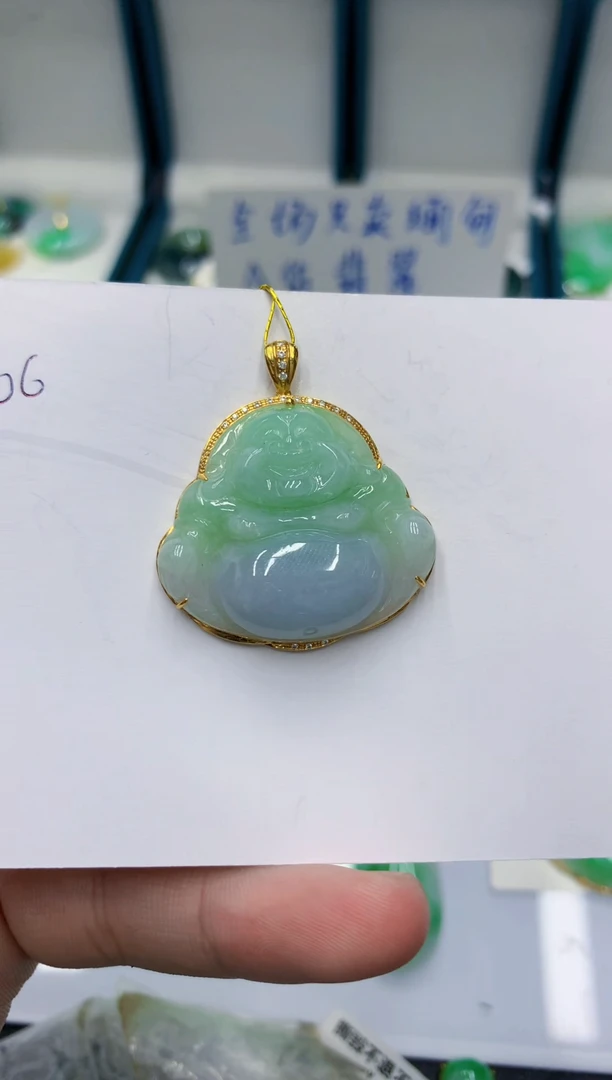 颈饰18K金镶嵌翡翠1