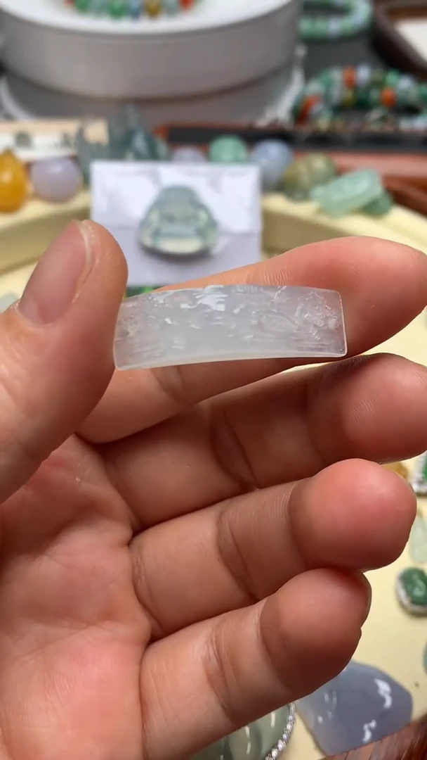 【闪购商品】翡翠颈饰未镶嵌翡翠手牌