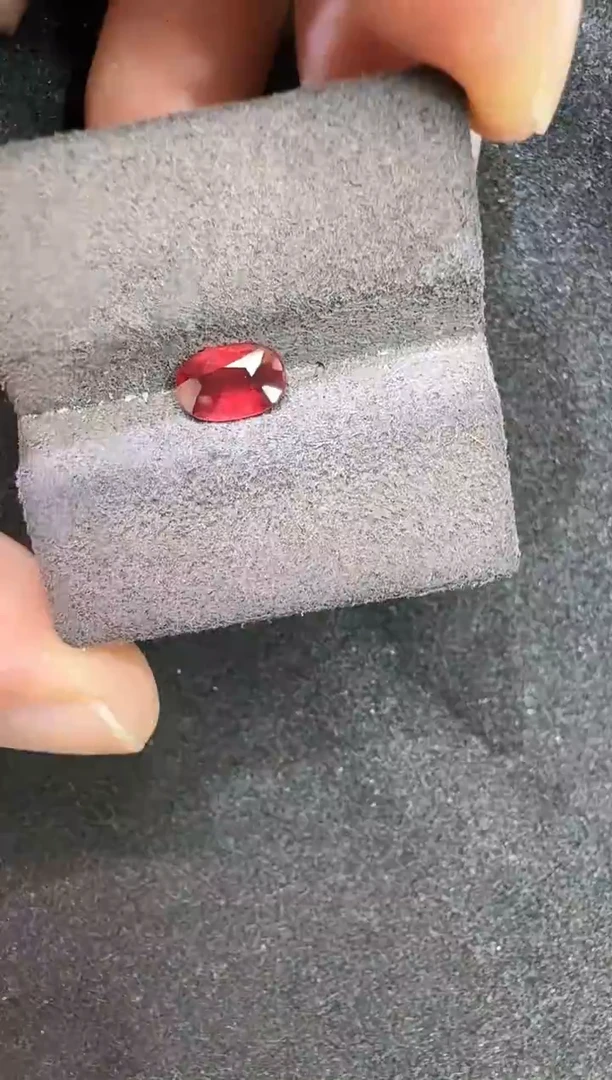 未镶嵌定制定制红宝石天然0.9克拉无烧鸽血红吉尔德