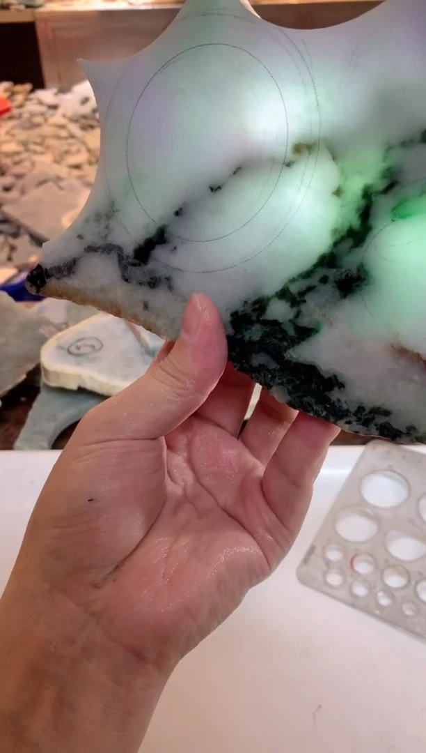 翡翠裸石0朱0翡翠珠宝717