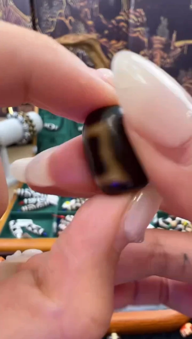 玛瑙/玉髓吊坠(不含链)未镶嵌56.（微瑕随机发货）