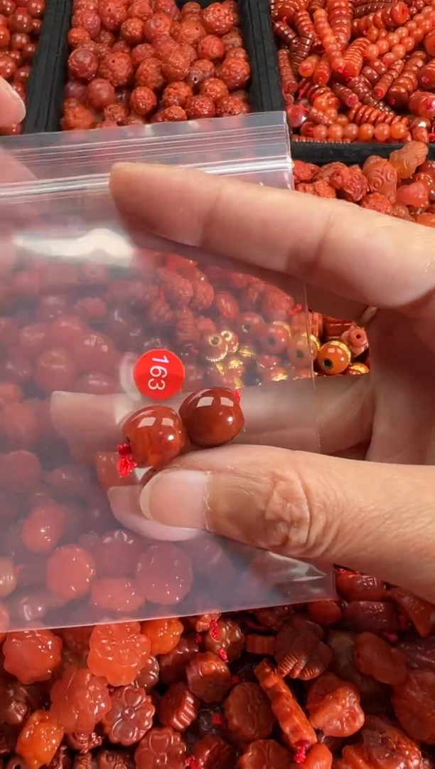 【闪购商品】南红玛瑙颈饰未镶嵌1