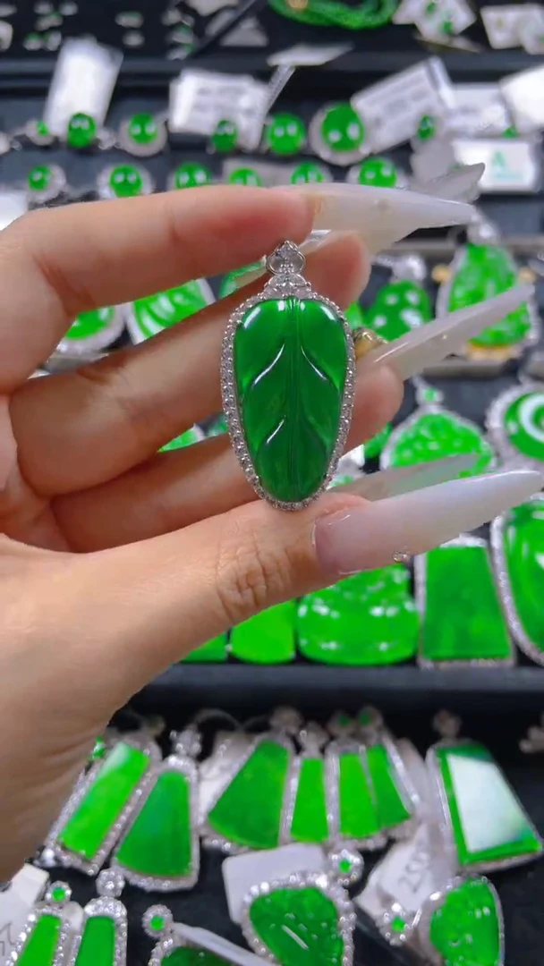 颈饰银S925镶嵌翡翠11