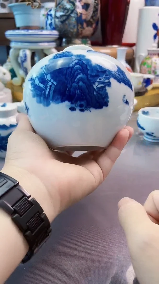 瓷片田万青花花瓶