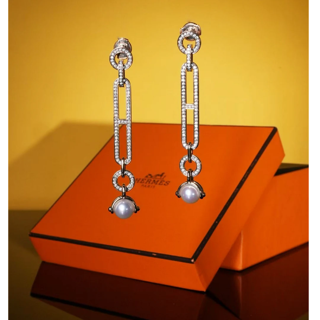 未使用 Hermes/爱马仕 Chandra系列 玫瑰金满钻珍珠Chandra耳环