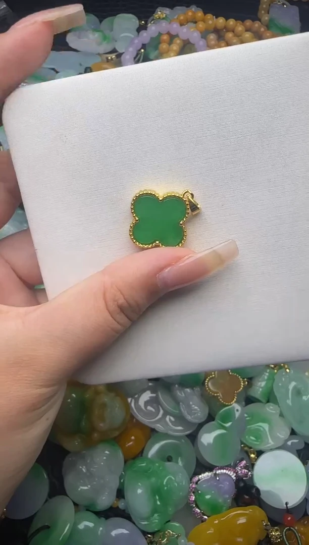 翡翠未镶嵌颈饰天然缅甸翡翠吊坠