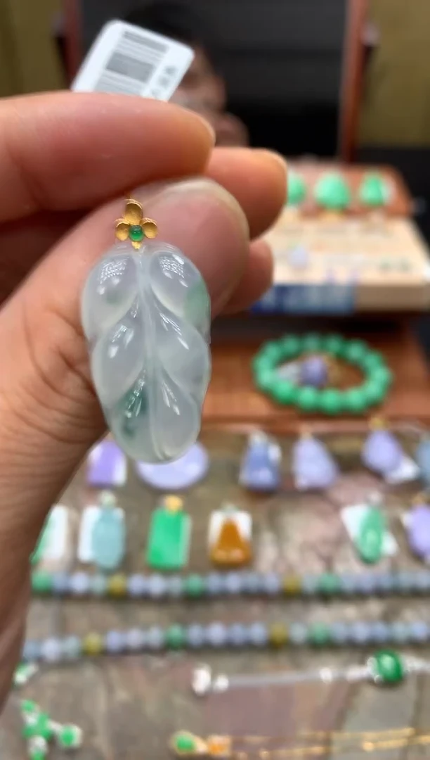 吊坠(不含链)18K金镶嵌翡翠叶子