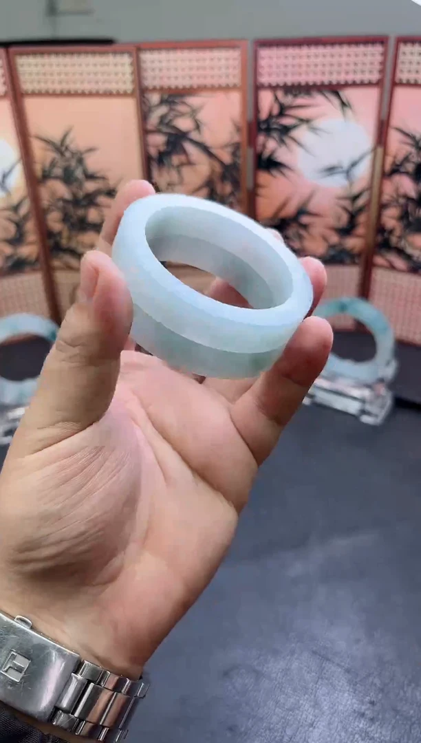 未镶嵌手镯定制翡翠开**刻手镯定制