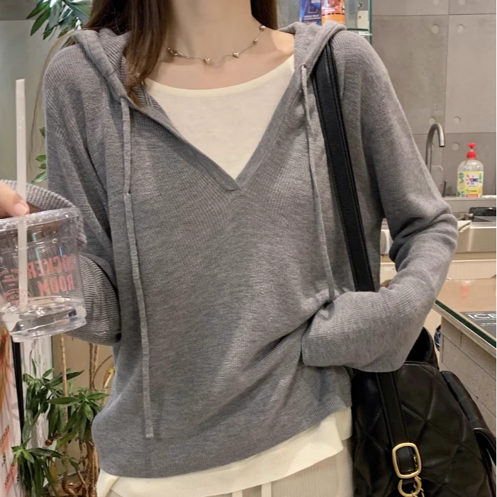 微胖MM早春薄款假两件遮肉显瘦连帽针织衫女大码宽松百搭上衣