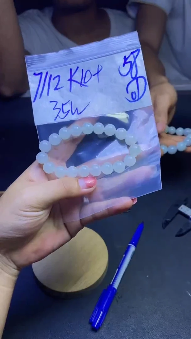 定制翡翠未镶嵌天然缅甸a货翡翠拍一发一